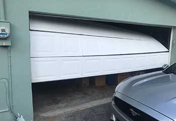 Garage Door Off Track | Vineyard
